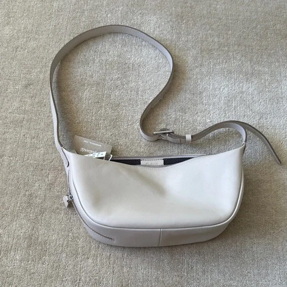 Madewell Sling Crossbody - Picture 5 of 8